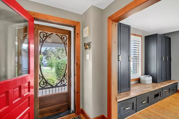 Stittsville - Munster - Richmond, ON K0A 2Z0,103 Queen Charlotte ST