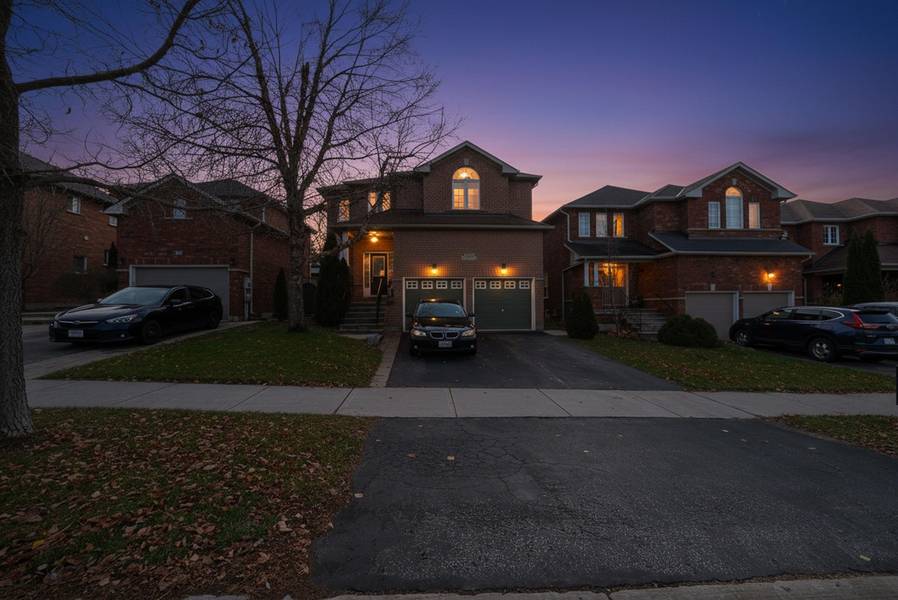 23 Prince of Wales DR, Barrie, ON L4N 0T5