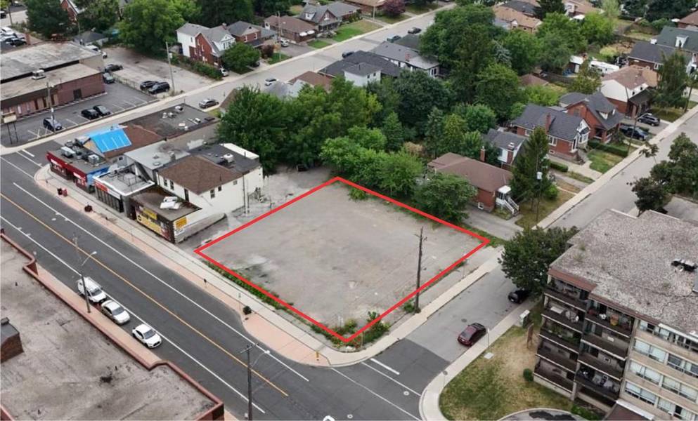 392 Concession ST, Hamilton, ON L9A 1B7