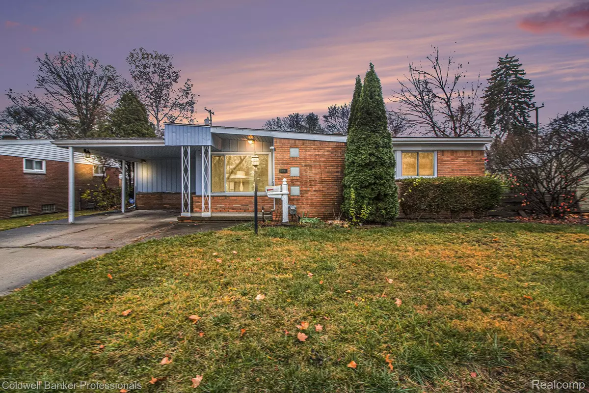 Oak Park, MI 48237,14561 Leslie ST