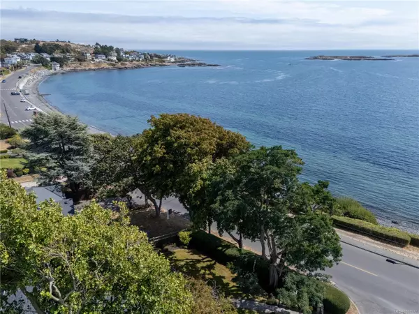 Oak Bay, BC V8S 2M2,320 Beach Dr