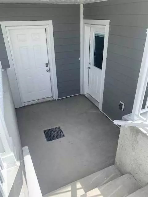 Fort Macleod, AB T0L 0Z0,106 22 ST #2