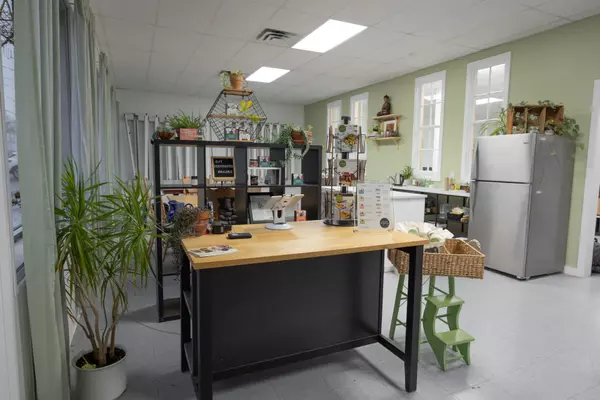 North Glengarry, ON K0C 1A0,215 Main ST N