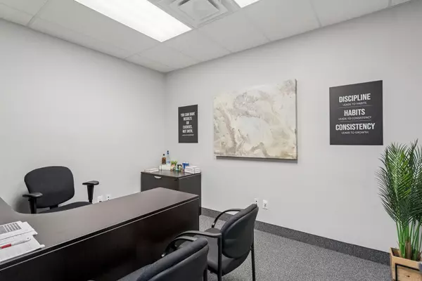 Hamilton, ON L9G 4V5,1336 Sandhill DR #Opt 6