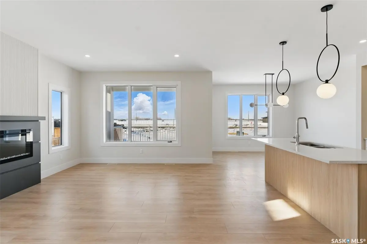 218 Veterans DRIVE, Warman, SK S0K 0A1