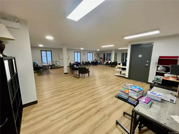 Courtenay, BC V9N 2R6,951 Fitzgerald Ave #200