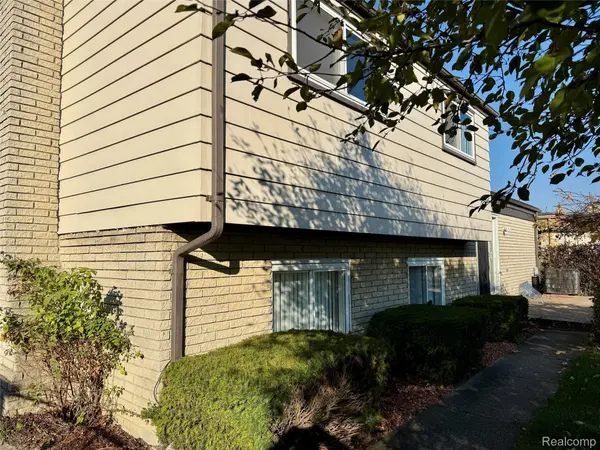 Sterling Heights, MI 48310,3542 Marc DR