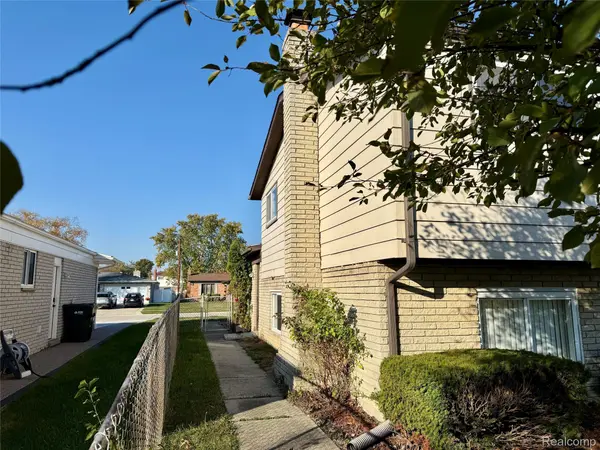 Sterling Heights, MI 48310,3542 Marc DR