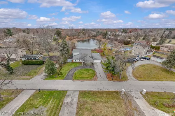 Commerce Twp, MI 48390,1933 Big Trail RD