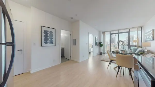 Toronto C08, ON M5C 3H8,33 Lombard ST #1807