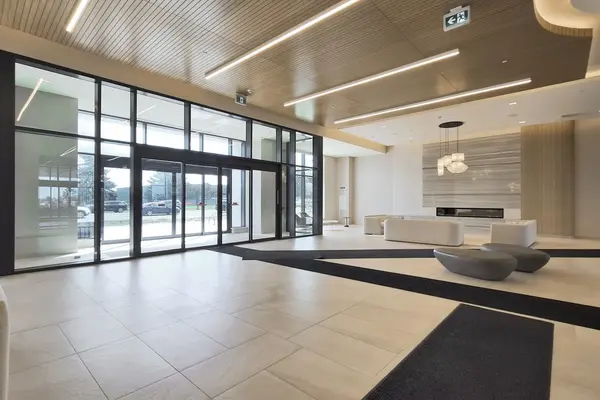 Vaughan, ON L4K 2M9,8960 Jane ST #LPH106