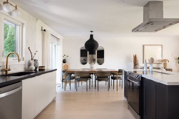 3495 Riverspray CRES, Mississauga, ON L4Y 3M6