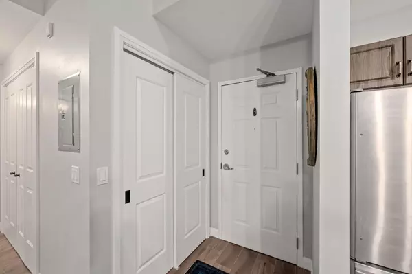 Lucan Biddulph, ON N0M 2J0,263 Butler ST #205