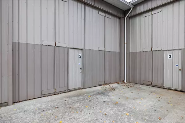 Qualicum Beach, BC V9K 2B1,4134 Island Hwy W #5