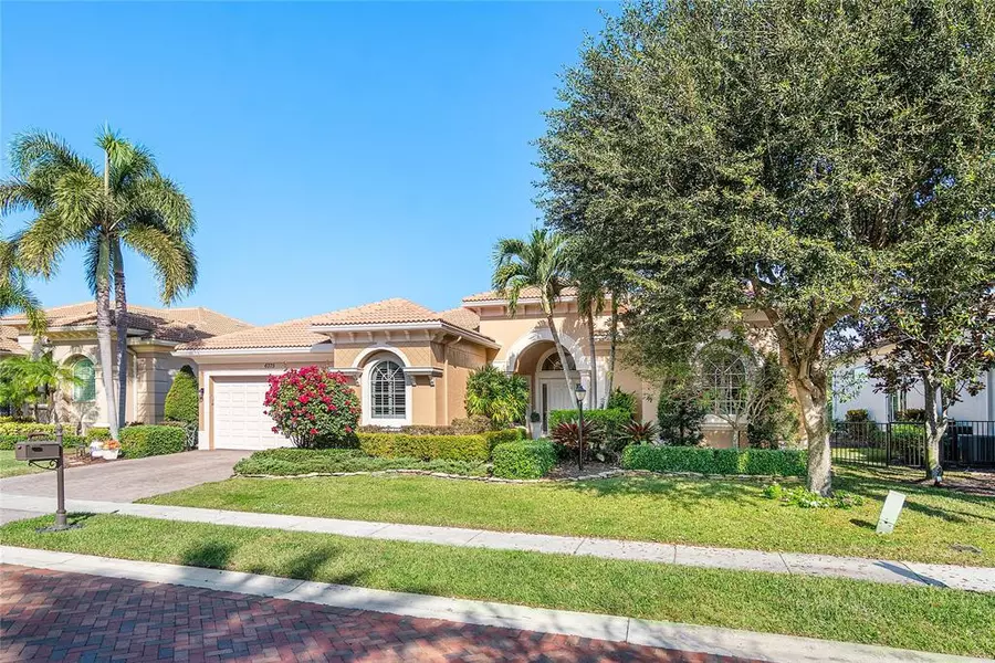 6375 Bellamalfi St, Boca Raton, FL 33496