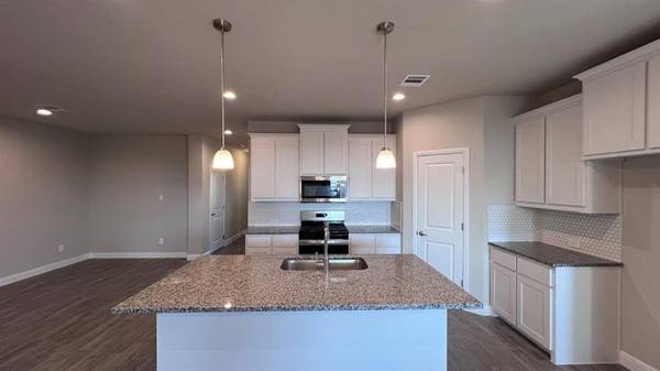 Rhome, TX 76078,138 STANTON Avenue