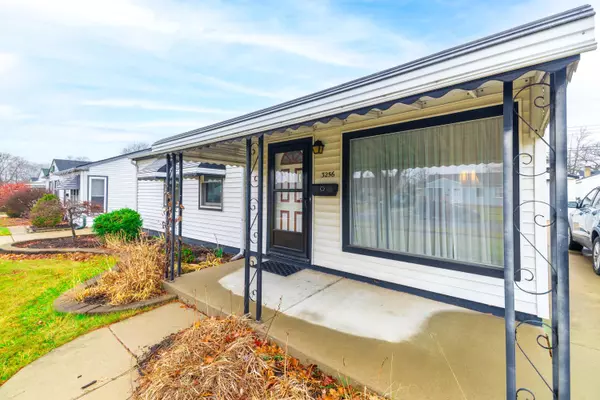 Trenton, MI 48183,3256 S Stella CT