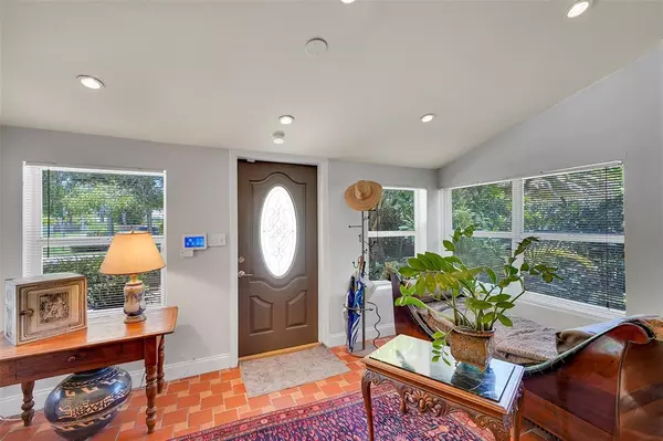 Hollywood, FL 33020,1438 Fletcher St