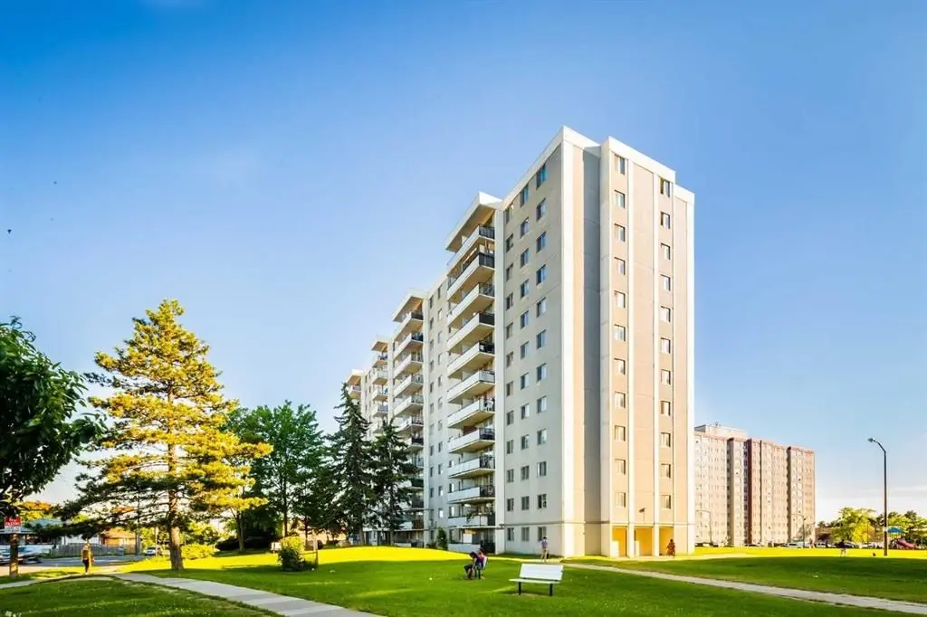 Toronto W04, ON M6B 3Y4,940 Caledonia RD #403