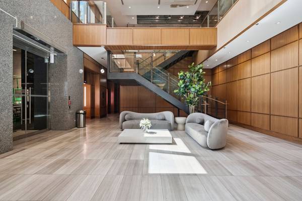 Toronto C02, ON M4V 1N5,111 St Clair AVE W #610