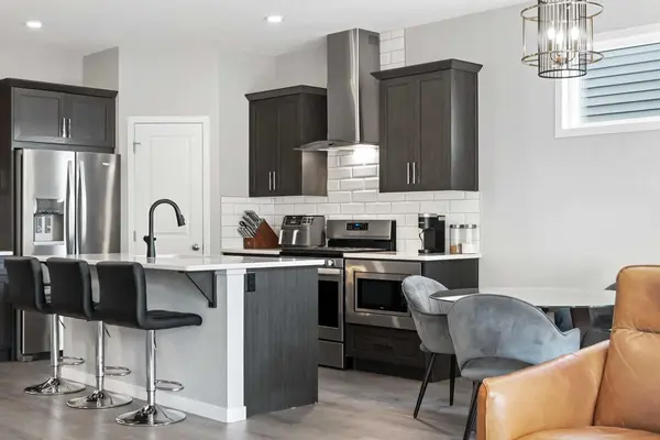 Chestermere, AB T1X 1Z5,856 West Lakeview DR