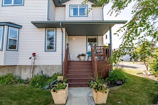 115 Sabre RD, Springbrook, AB T4S 2H7