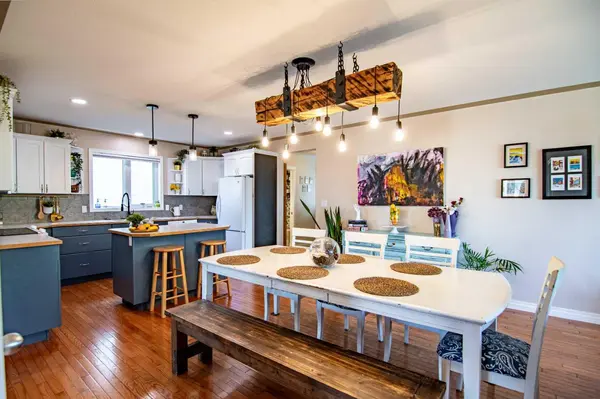 115 Sabre RD, Springbrook, AB T4S 2H7