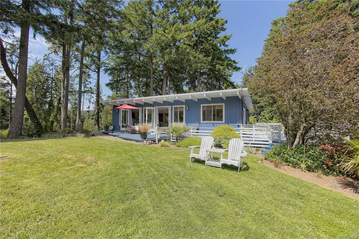 Salt Spring, BC V8K 1J6,310 Woodland Dr