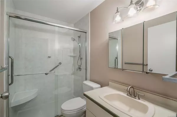 Parksville, BC V9P 1J5,120 Finholm St N #42