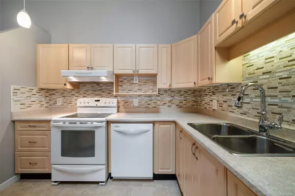 Central Saanich, BC V8M 2C1,2600 Ferguson Rd #79