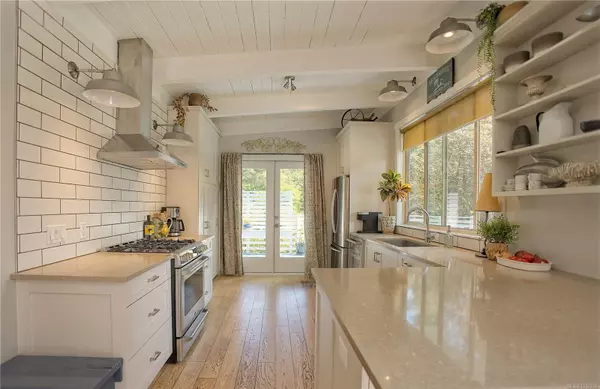 Salt Spring, BC V8K 1J6,310 Woodland Dr