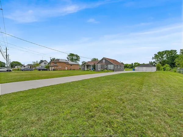 215 Texas, Amherstburg, ON N9V 2R8