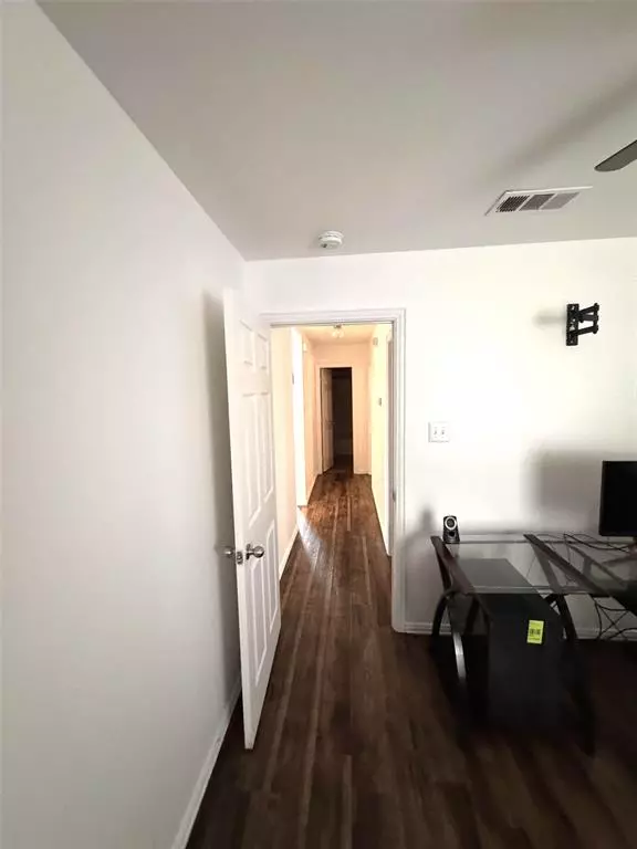 Dallas, TX 75237,2831 Painted Trail