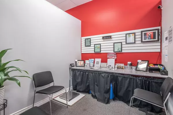 Barrie, ON L4N 7Z9,353 Anne ST N ##4