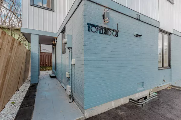 Brampton, ON L6S 1R8,1 Homeland CT