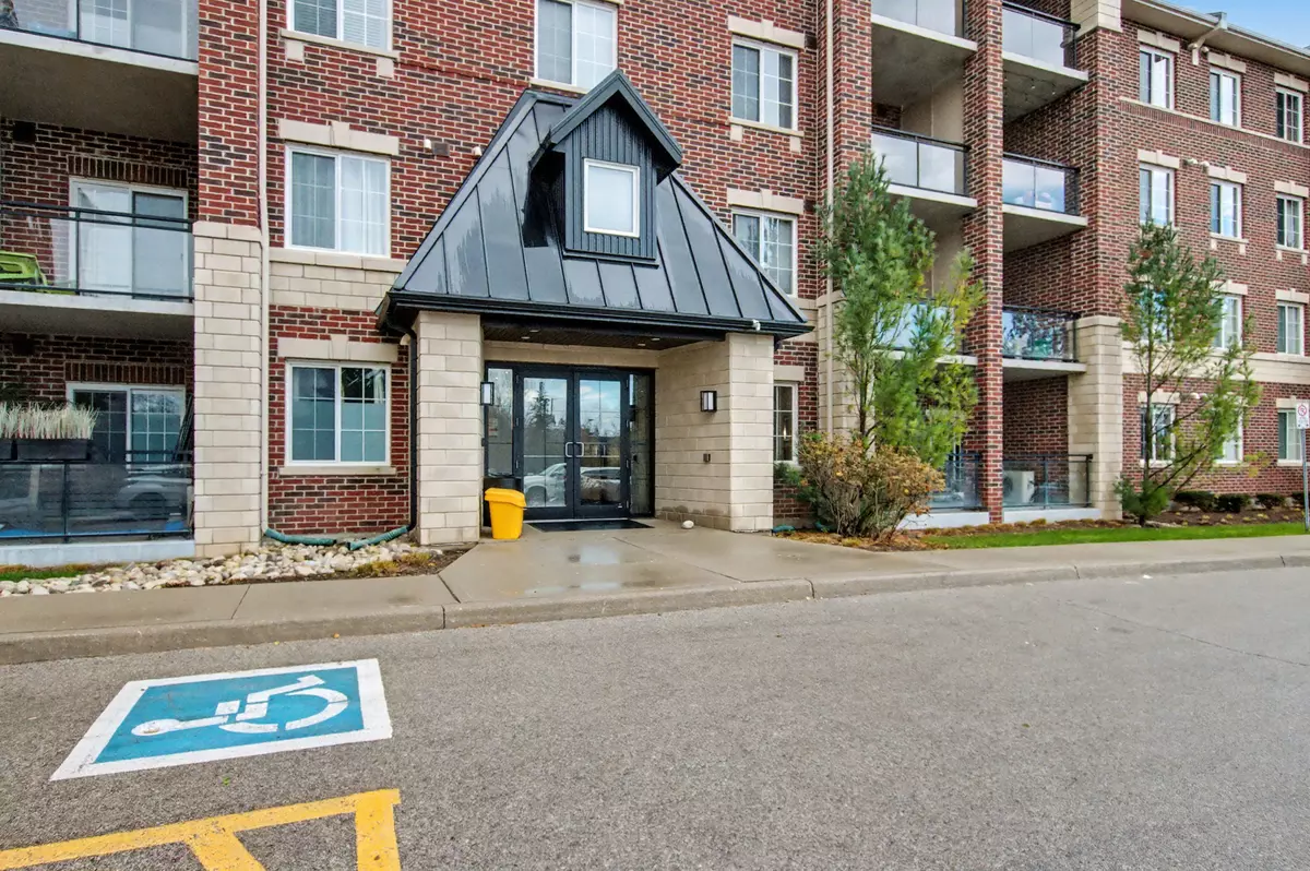 Guelph, ON N1L 1C8,1440 Gordon ST #318