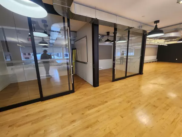 Toronto C01, ON M5V 1R5,345 Adelaide ST W #1st Floor