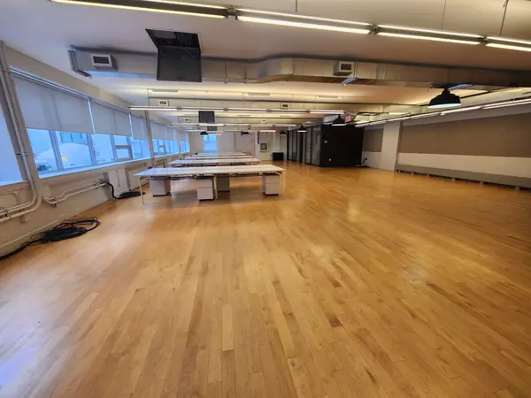 Toronto C01, ON M5V 1R5,345 Adelaide ST W #1st Floor