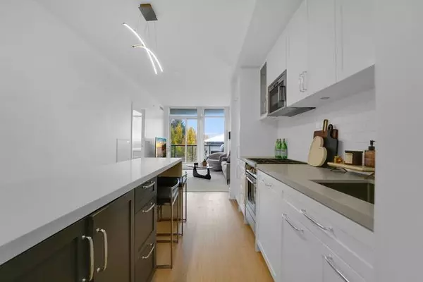 Toronto C11, ON M4G 0C1,25 Malcolm RD #314