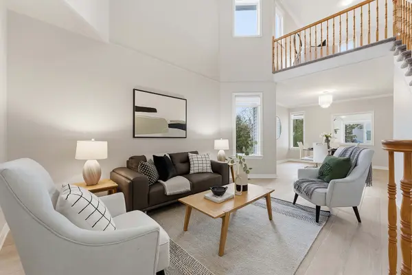 Blossom Park - Airport And Area, ON K1T 4E6,607 Devonwood CIR