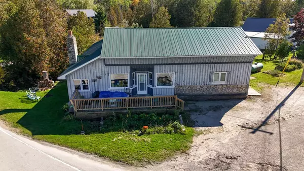 Northern Bruce Peninsula, ON N0H 2M0,593 Stokes Bay RD