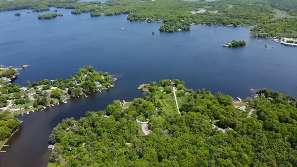 Georgian Bay, ON L0K 1S0,162 Bonneville RD