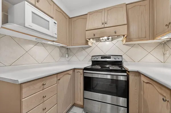 Grimsby, ON L3M 5M5,3 Kenyon CRES