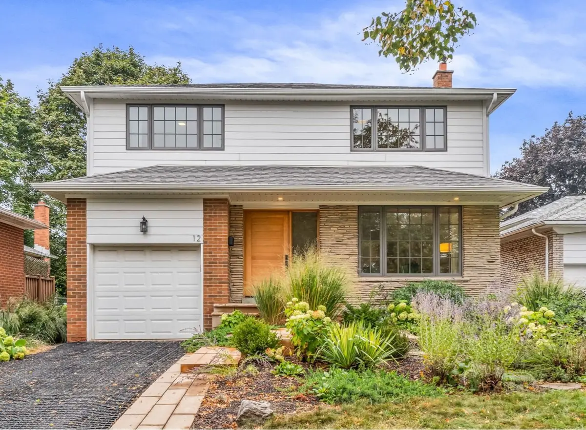 Toronto W08, ON M9C 4H2,12 Barvale CT