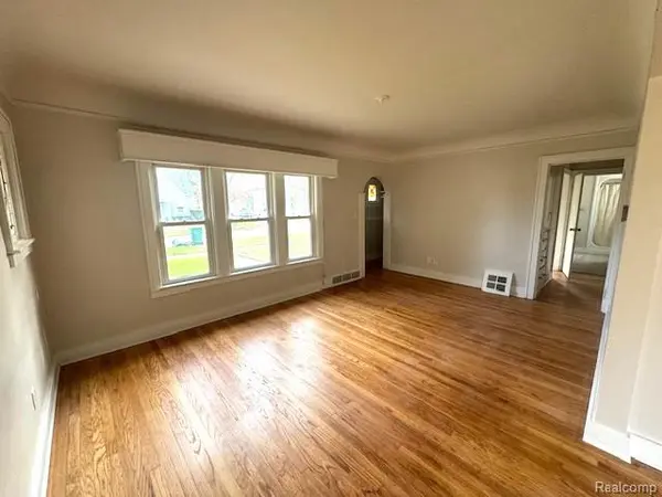 Romulus, MI 48174,12120 Elmview ST