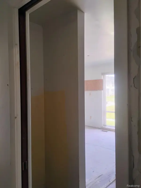 Troy, MI 48237,22100 Dante ST