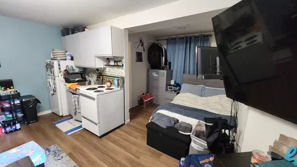 Toronto C08, ON M4Y 1K2,50 Dundonald ST