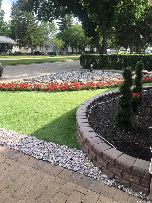 216 Dominion ROAD, Assiniboia, SK S0H 0B0