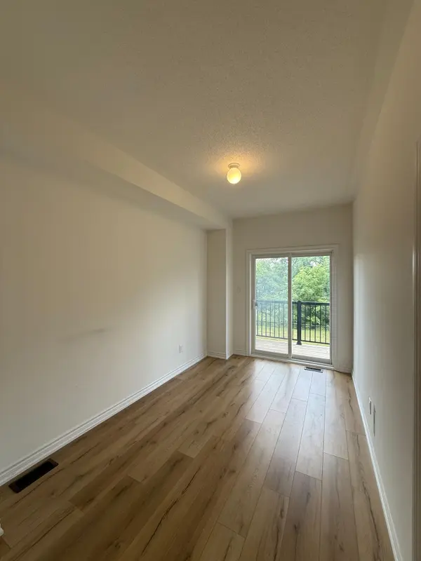 Brampton, ON L6X 0E4,8 Pomarine WAY