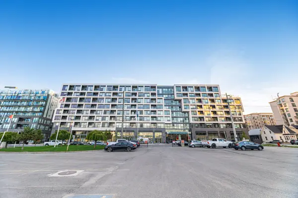 Oakville, ON L6M 5P6,2450 Old Bronte RD #351